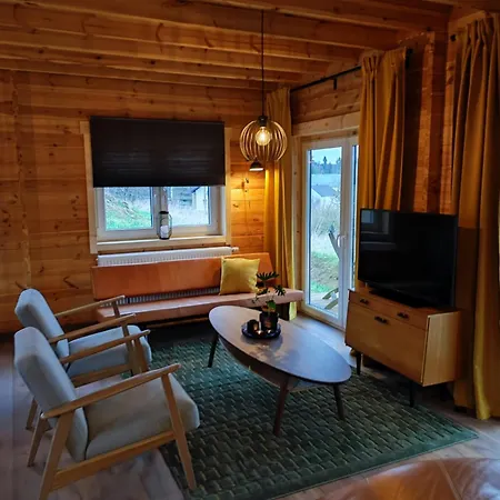 Aan Bosrand In Eifel Nabij Cochem-zell Aan De Moezel - Dichtbij De Calmont Klettersteig Bremm - Blue House