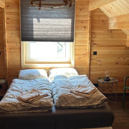 Aan Bosrand In Eifel Nabij Cochem-zell Aan De Moezel - Dichtbij De Calmont Klettersteig Bremm - Blue House *