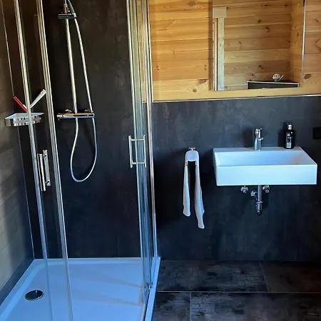 Aan Bosrand In Eifel Nabij Cochem-zell Aan De Moezel - Dichtbij De Calmont Klettersteig Bremm - Blue House *